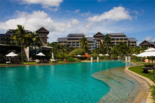 黄氏许牛奶甜品加盟开店怎么样，时尚甜品这个行业很好干吗